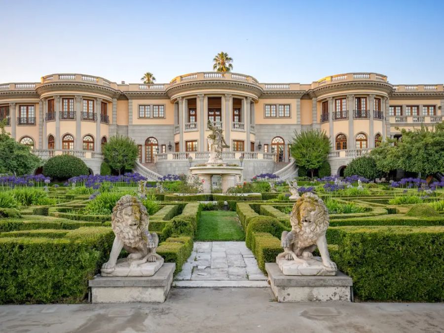 Pasadena’s most expensive home just hit the market — here’s a look at the palatial estate